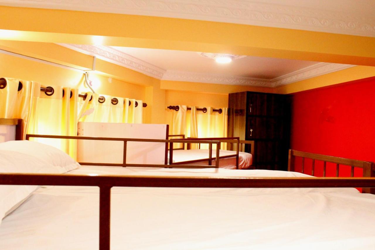 Vista City Hostel Катманду Экстерьер фото